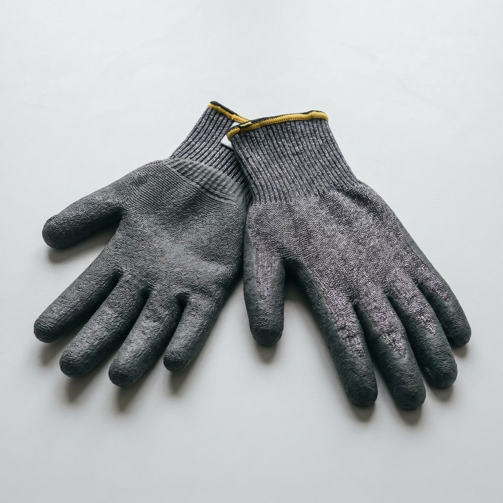 Capitol Office Solutions ANSI A4 cut-resistant work gloves carton